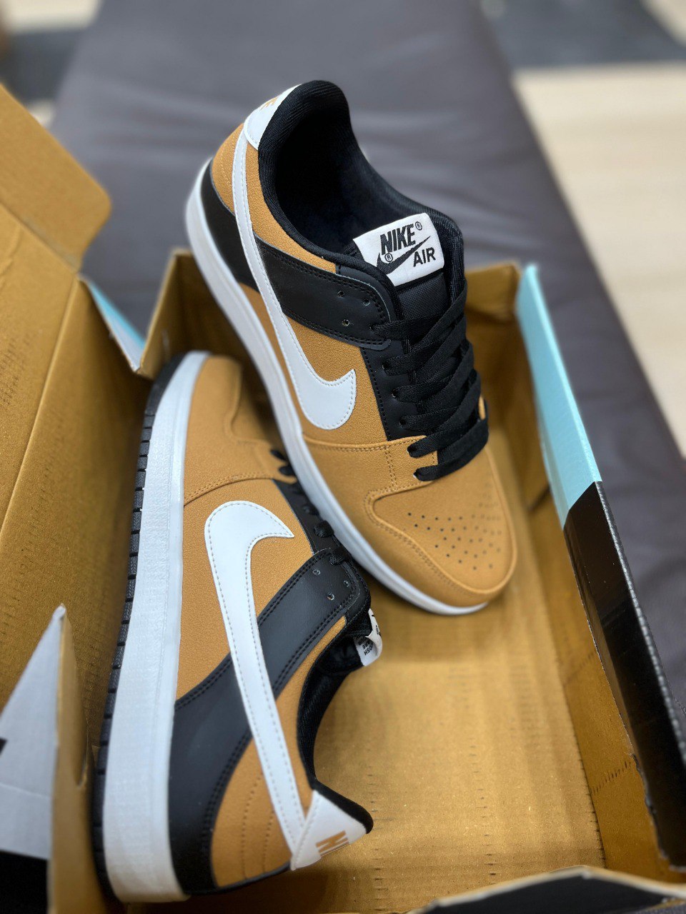 Nike Premium Low-Top Sneaker | Classic Style