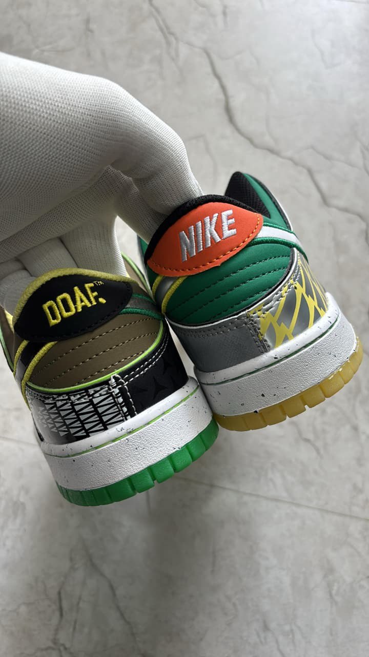 Nike Dunk Low "What the Duck Away" University of Oregon PE