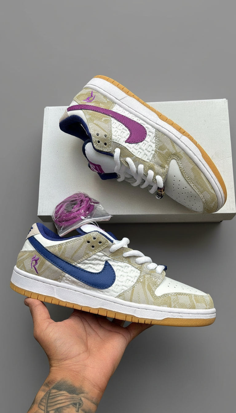 Nike SB Dunk Low Pro QS x Rayssa Leal "Pure Platinum Vivid Purple"