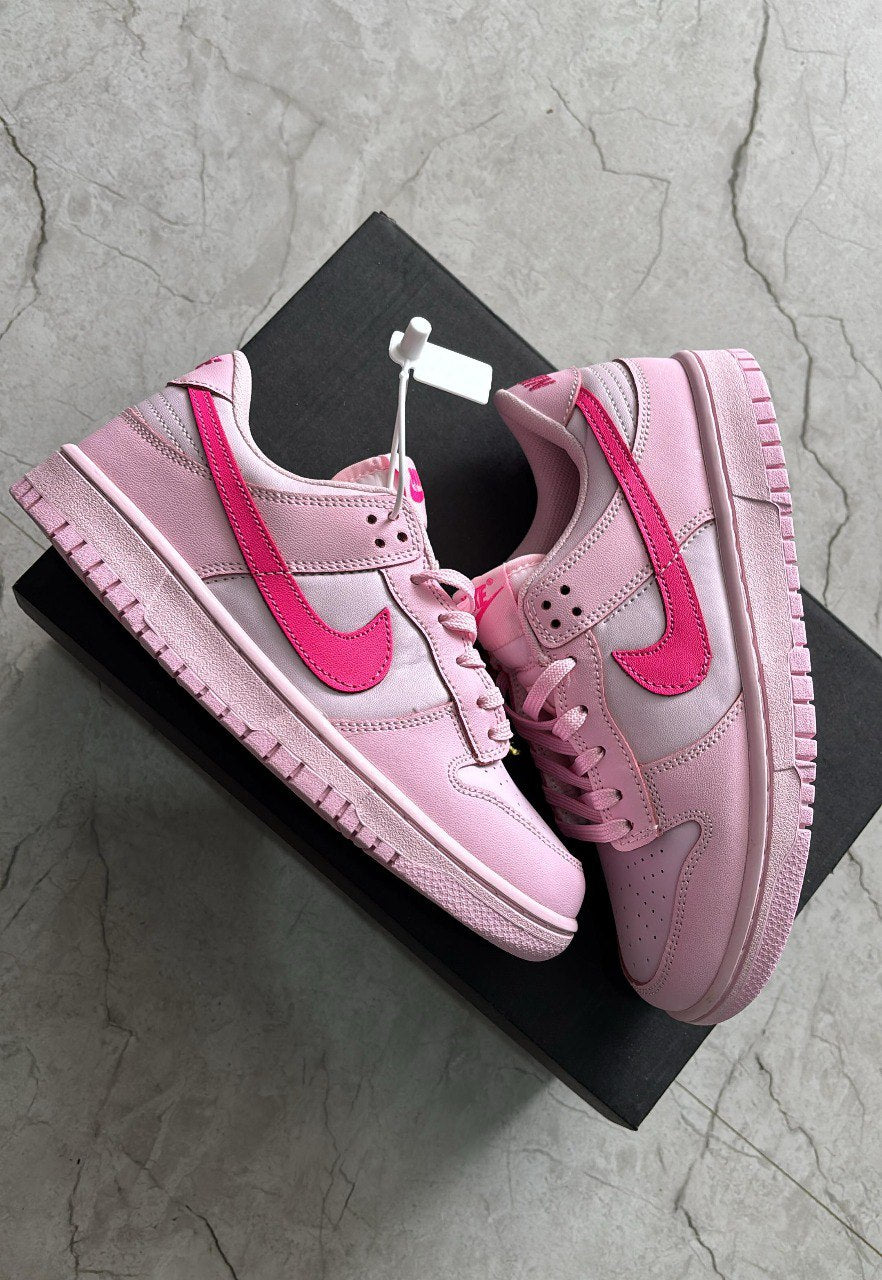 Nike Dunk Low "Triple Pink" (GS) - Medium Soft Pink / Hyper Pink