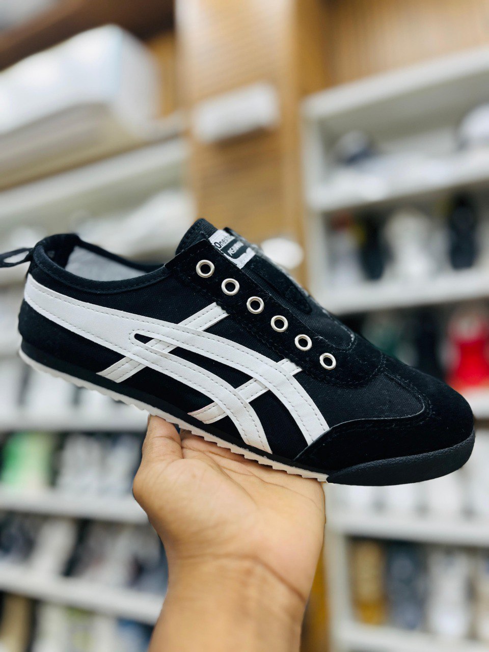 Onitsuka Tiger Mexico 66 Slip-On Canvas Sneakers