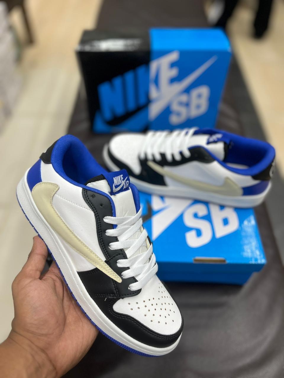 Nike Air Jordan 1 Low x Fragment Design x Travis Scott Unisex Sneakers