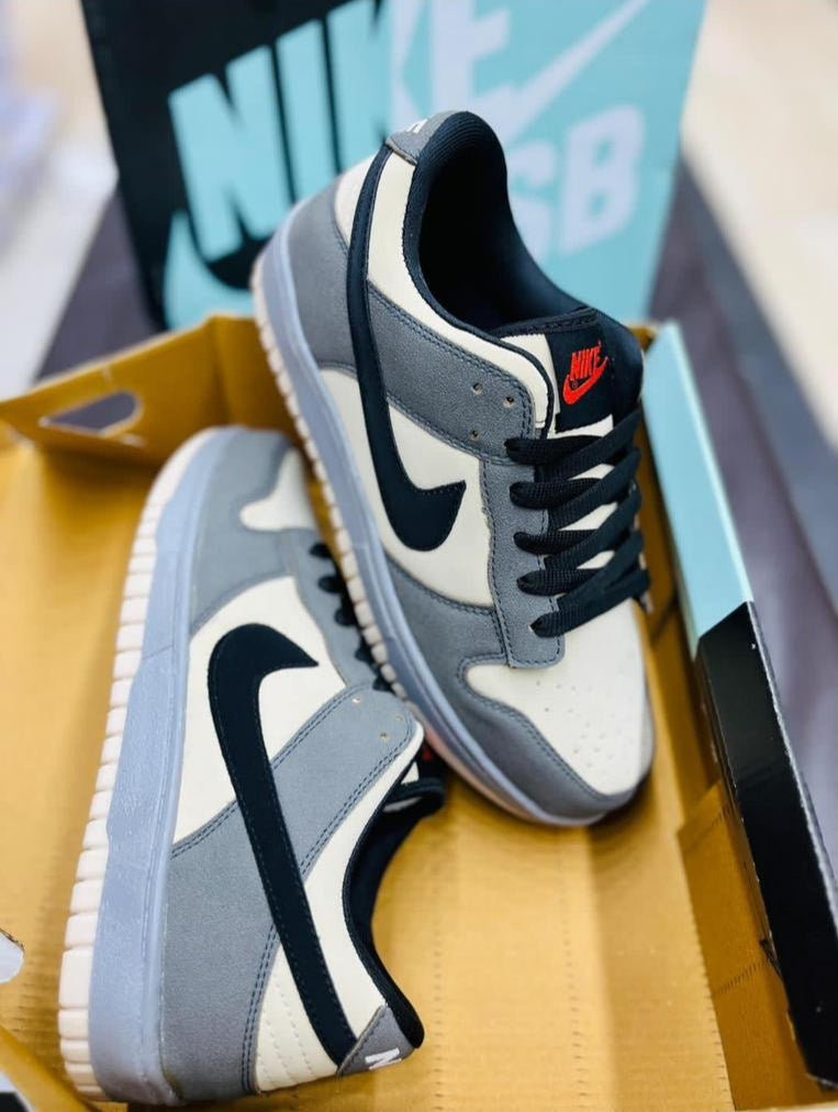 Nike SB Dunk Low Pro Unisex Sneakers