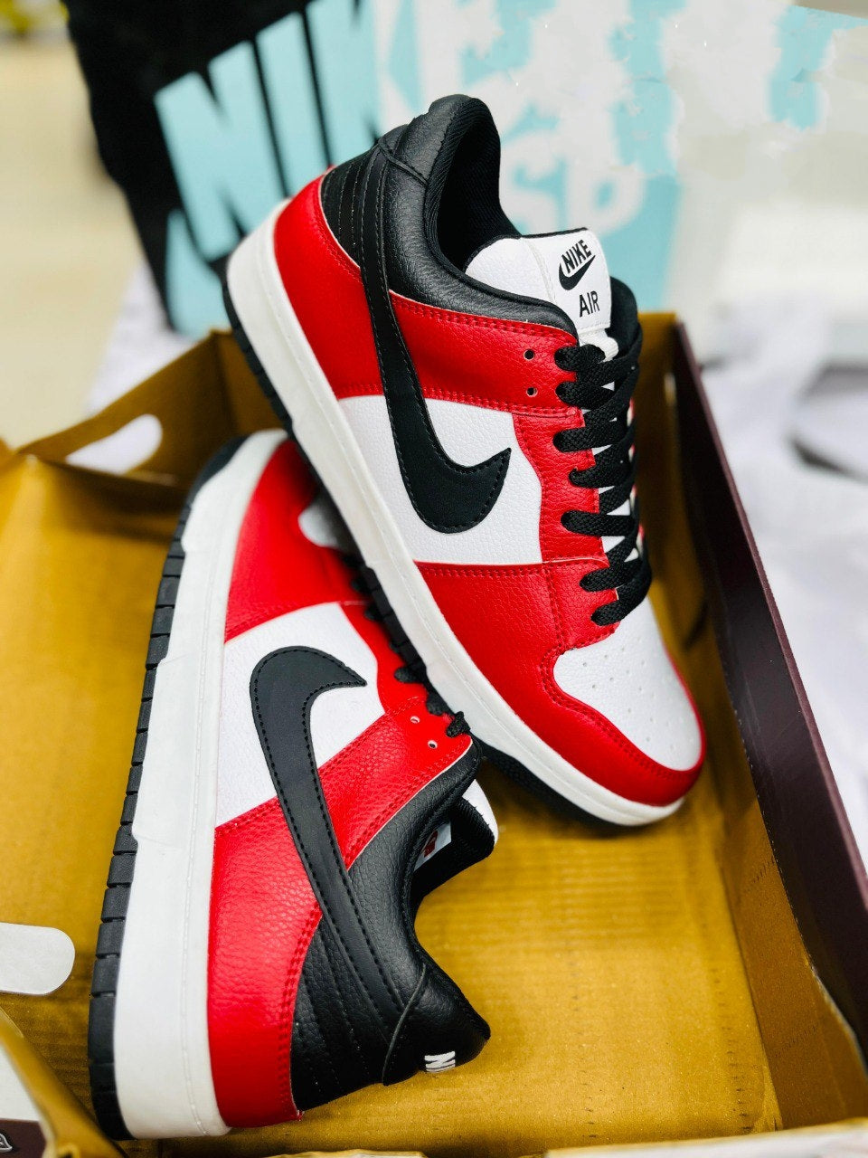 Nike SB Dunk Low Pro Unisex Sneakers