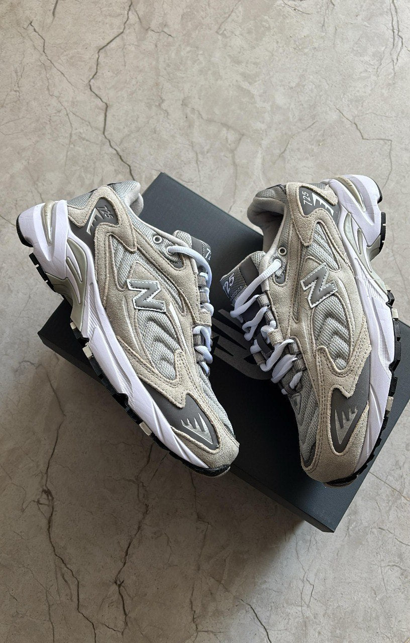 New Balance 725 Mesh & Suede Shoes