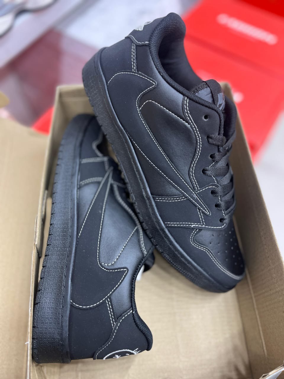 Nike Air Jordan 1 Low x Fragment Design x Travis Scott Unisex Sneakers