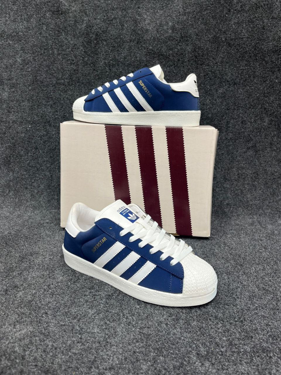 Adidas Superstar Sneakers Suede