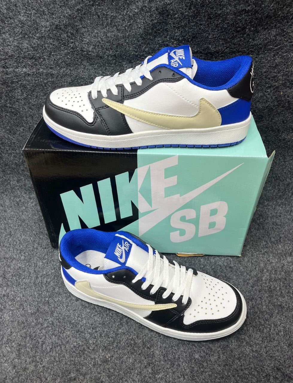 Nike Air Jordan 1 Low Travis Scott